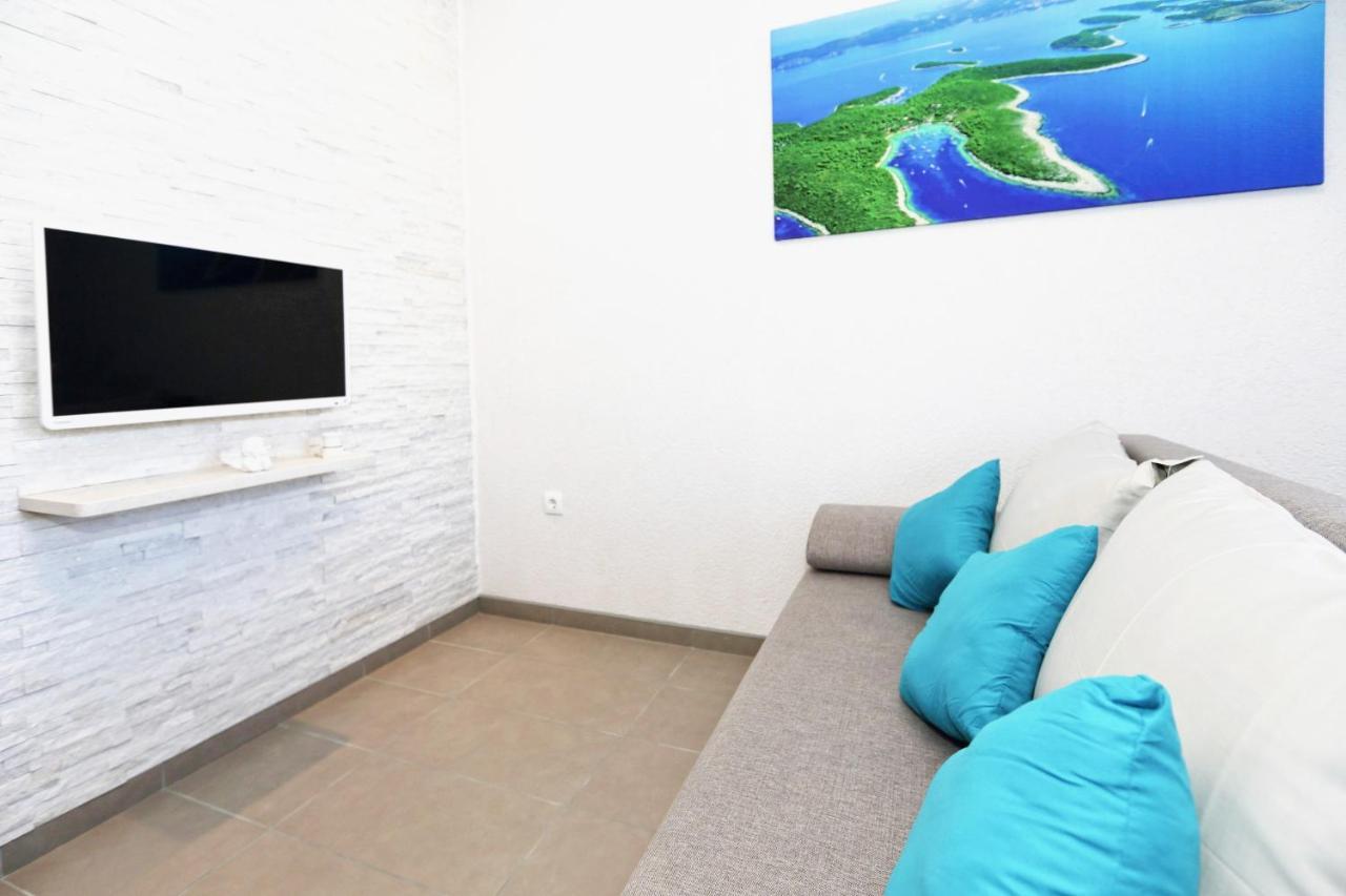 Apartments By The Sea Cove Zastupac, Hvar - 8761 흐바르 외부 사진