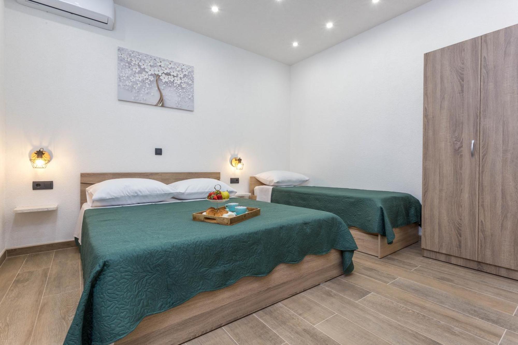 Apartments By The Sea Cove Zastupac, Hvar - 8761 흐바르 객실 사진