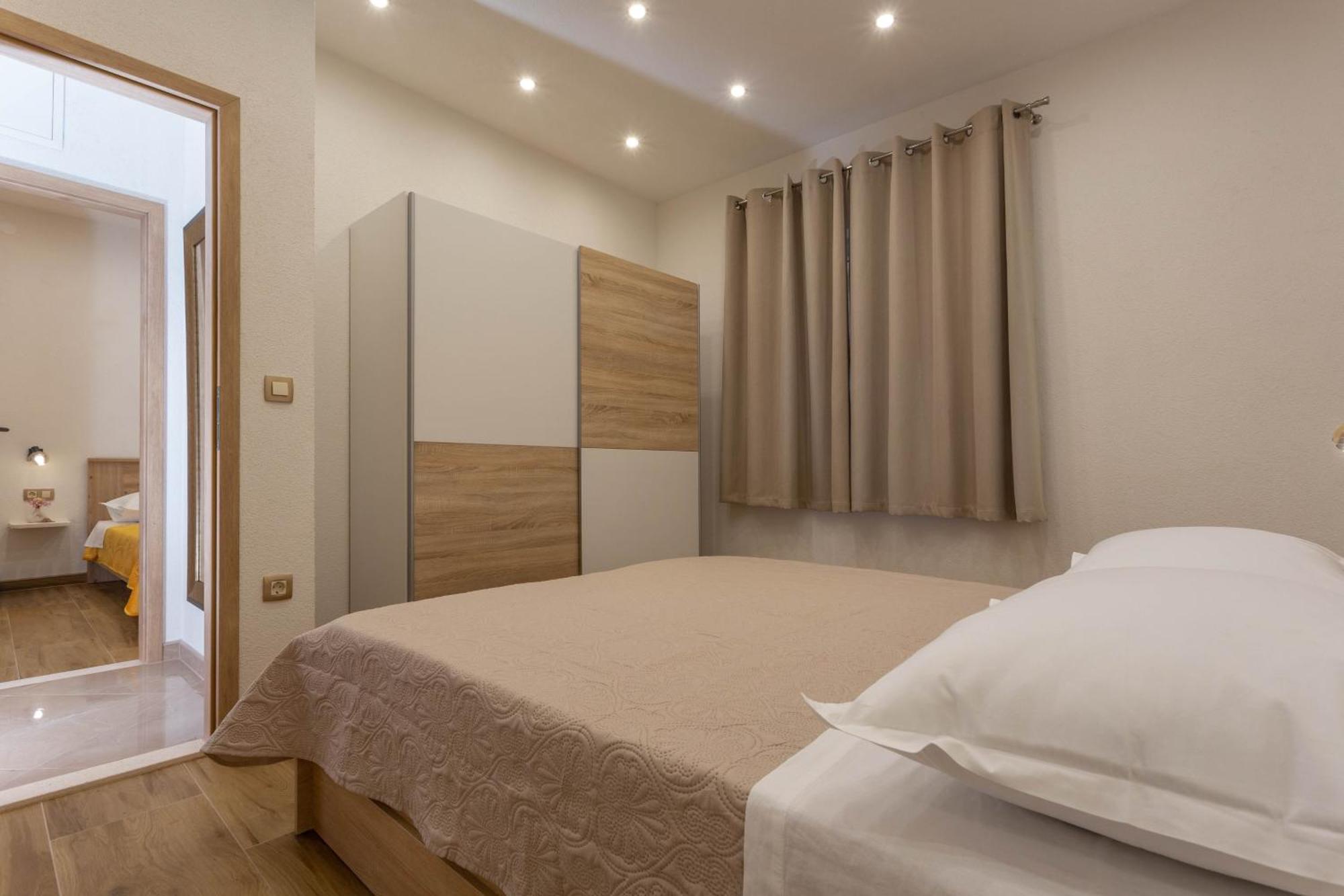 Apartments By The Sea Cove Zastupac, Hvar - 8761 흐바르 객실 사진