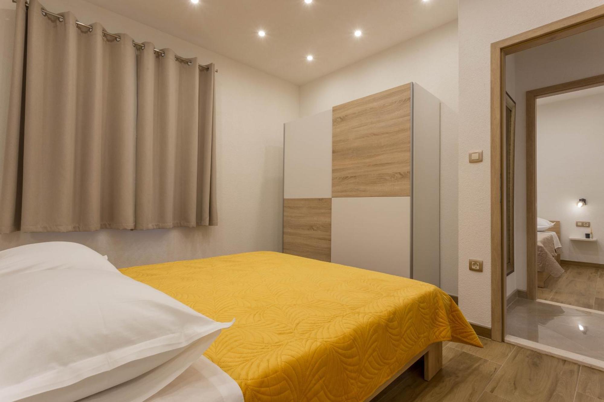 Apartments By The Sea Cove Zastupac, Hvar - 8761 흐바르 객실 사진