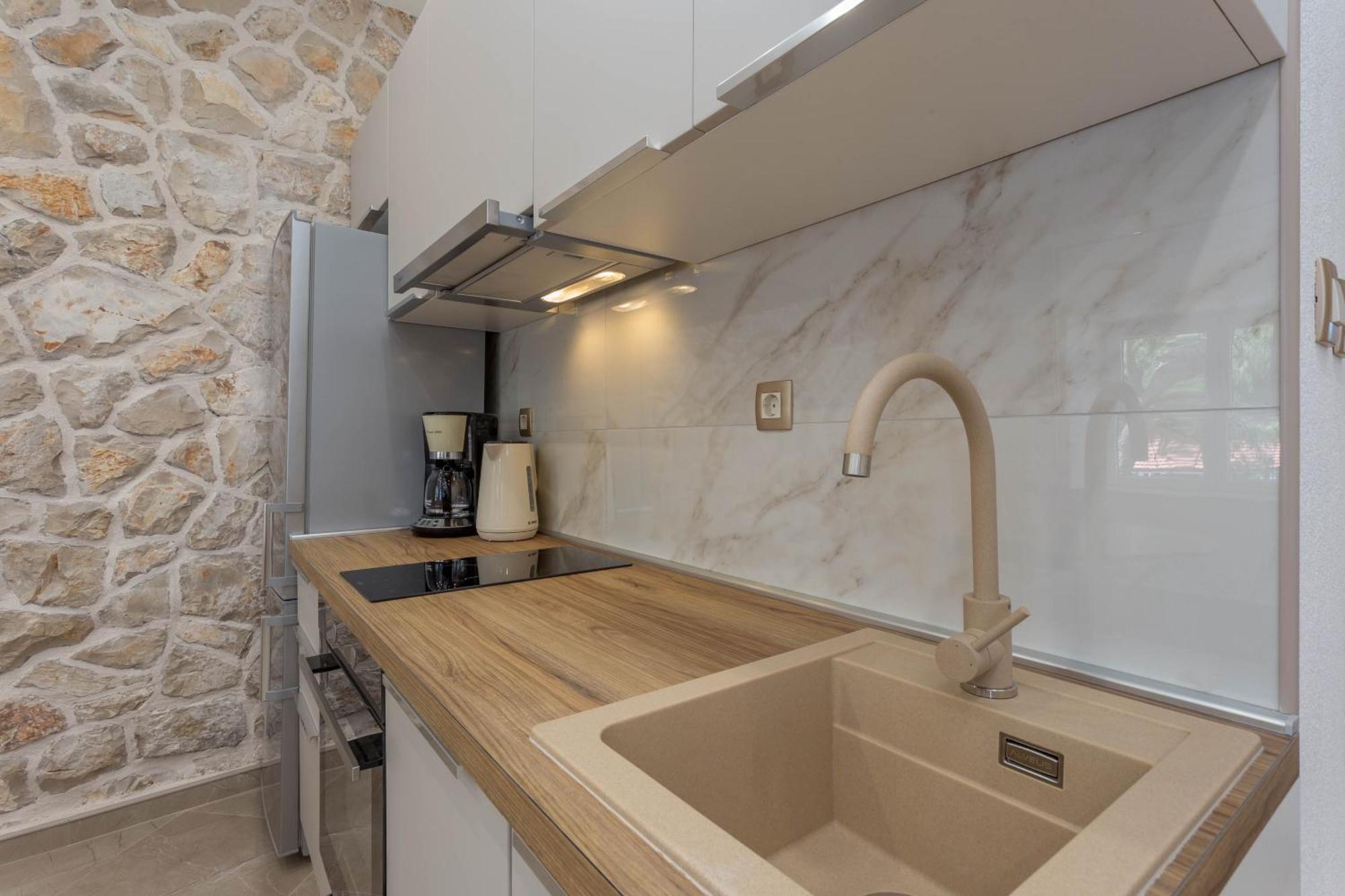 Apartments By The Sea Cove Zastupac, Hvar - 8761 흐바르 객실 사진